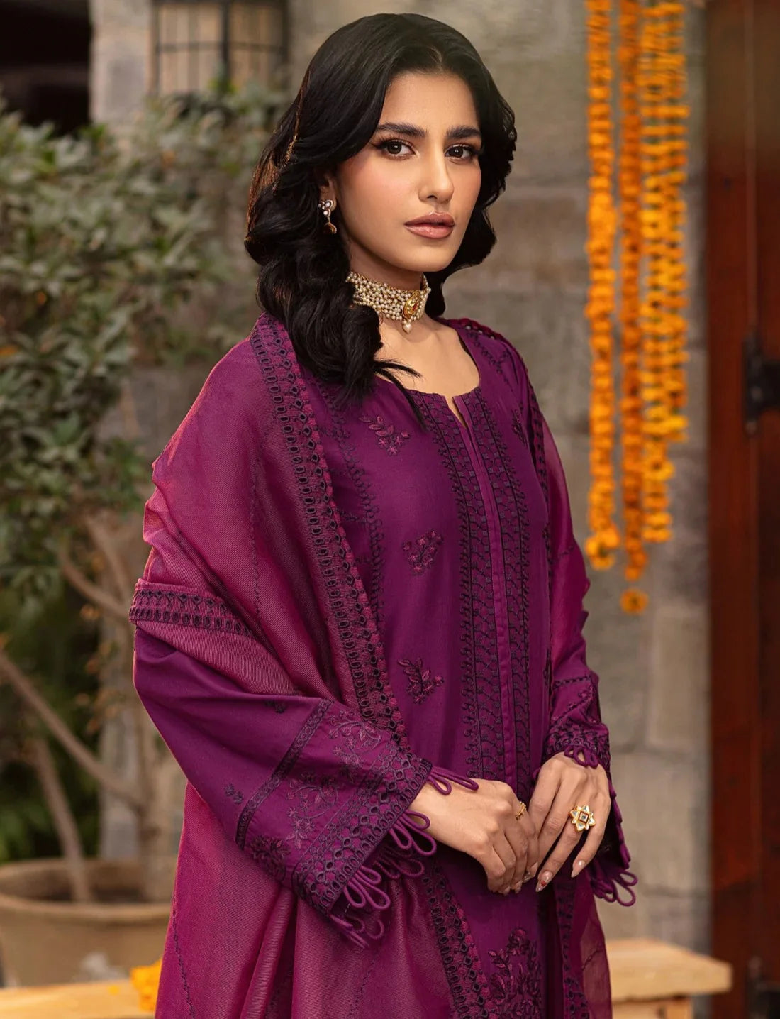 Mohagni | Muntazir Luxury Lawn 24 | CM-02 - Official Mohagni stockist in UK - Sakeena London