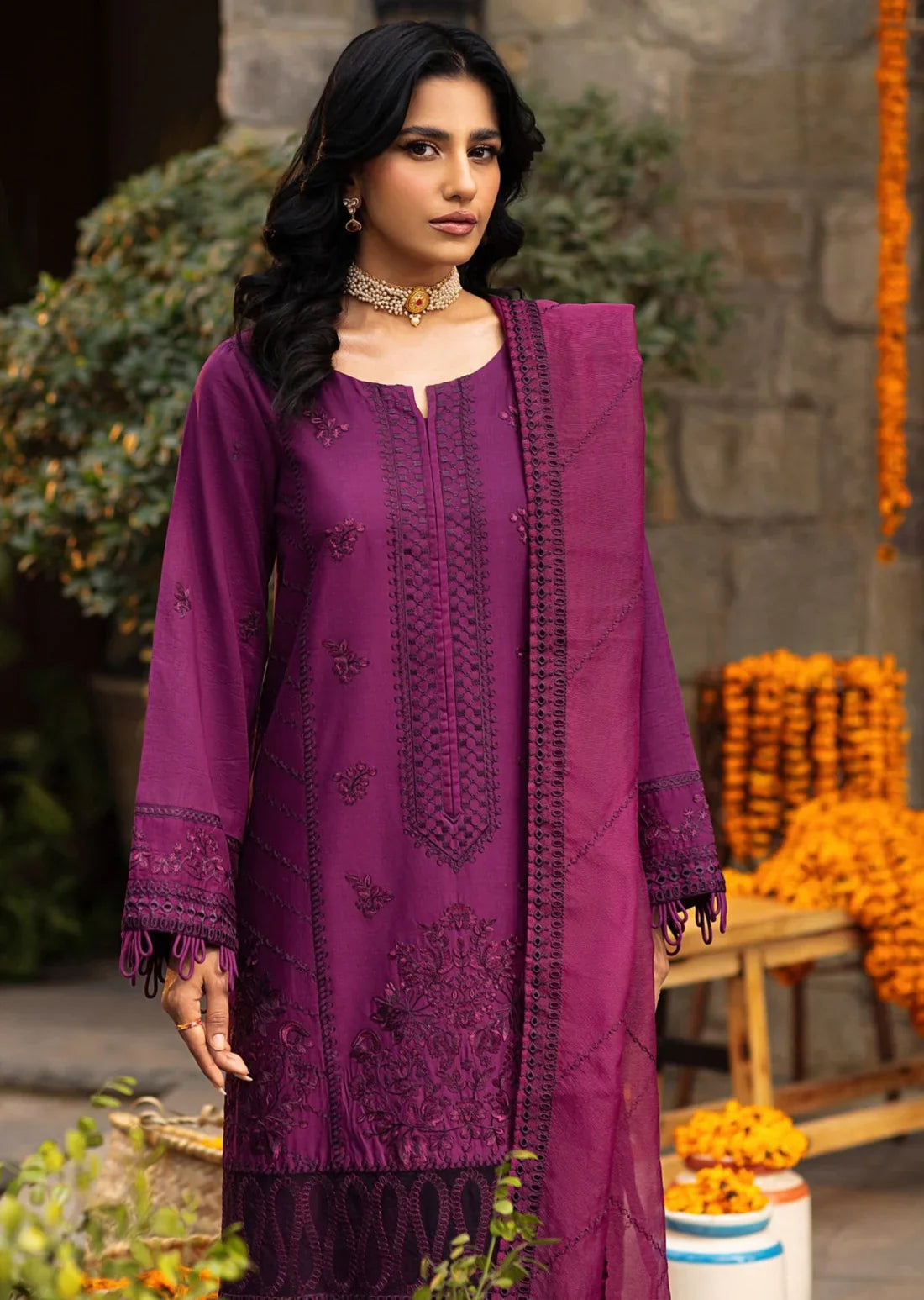 Mohagni | Muntazir Luxury Lawn 24 | CM-02 - Official Mohagni stockist in UK - Sakeena London
