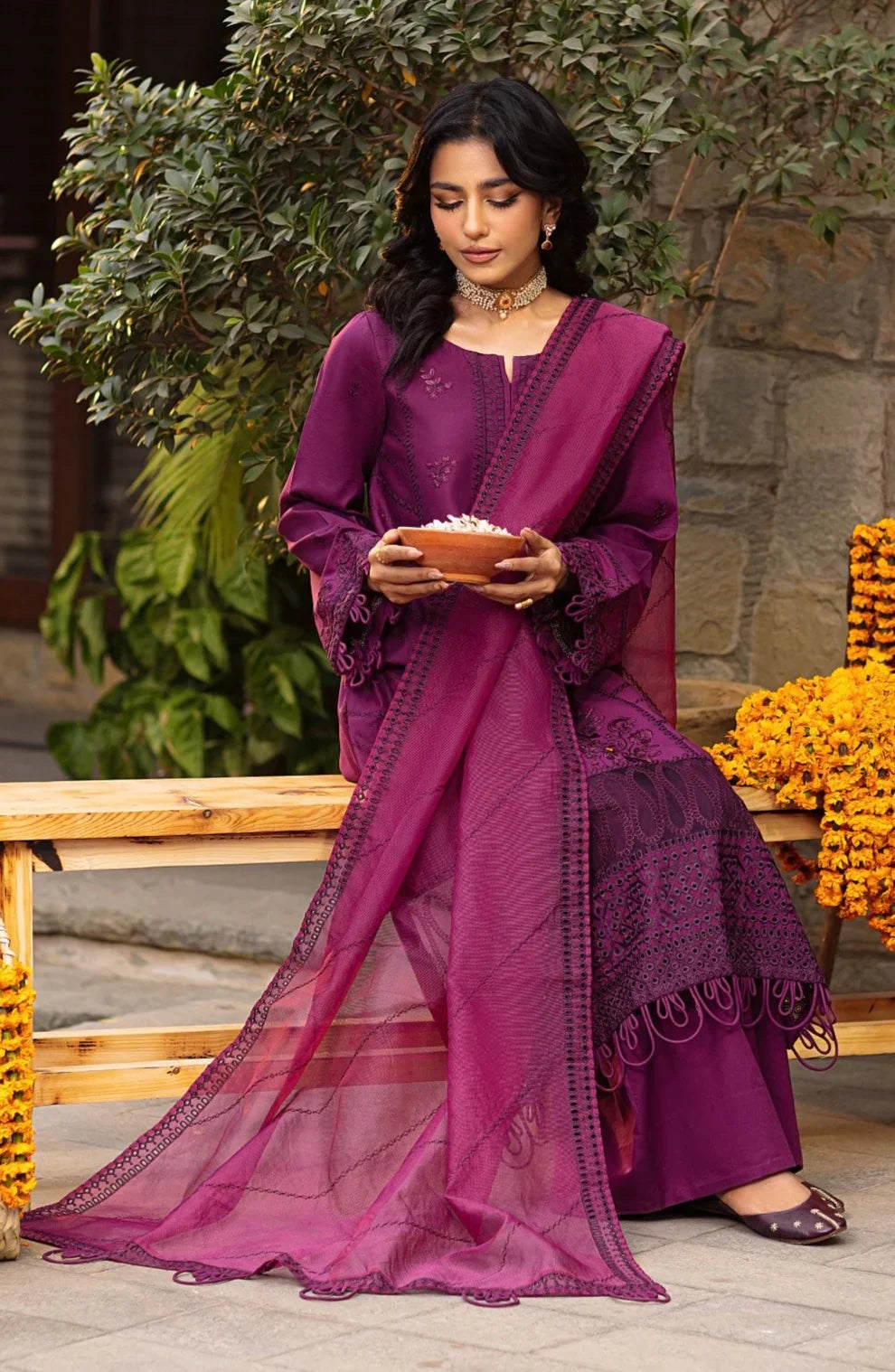 Mohagni | Muntazir Luxury Lawn 24 | CM-02 - Official Mohagni stockist in UK - Sakeena London