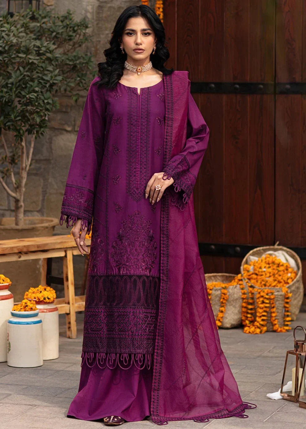Mohagni | Muntazir Luxury Lawn 24 | CM-02 - Official Mohagni stockist in UK - Sakeena London