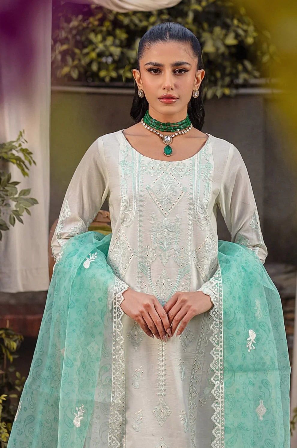 Mohagni | Muntazir Luxury Lawn 24 | CM-03 - Official Mohagni stockist in UK - Sakeena London
