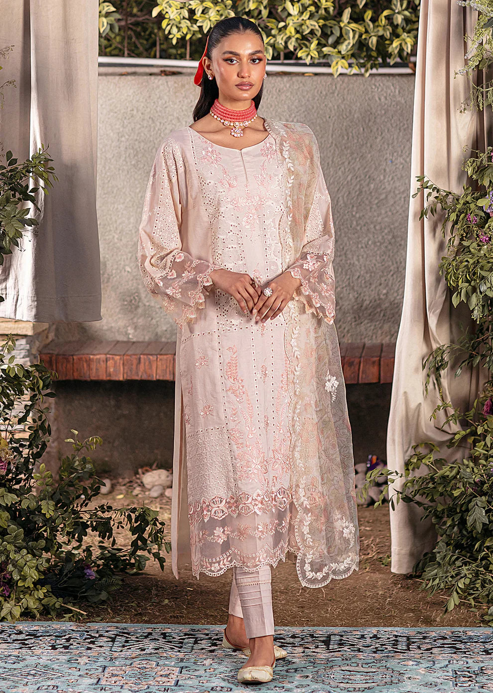 Mohagni | Muntazir Luxury Lawn 24 | CM-04 - Official Mohagni stockist in UK - Sakeena London
