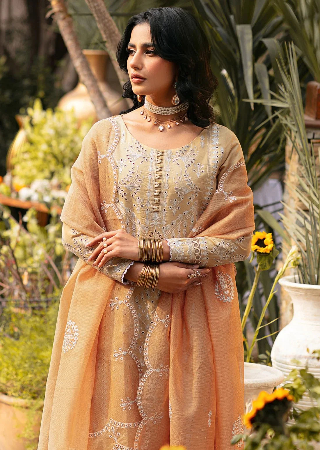 Mohagni | Muntazir Luxury Lawn 24 | CM-05 - Official Mohagni stockist in UK - Sakeena London
