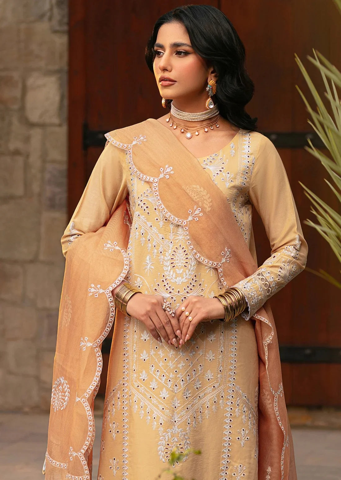 Mohagni | Muntazir Luxury Lawn 24 | CM-05 - Official Mohagni stockist in UK - Sakeena London