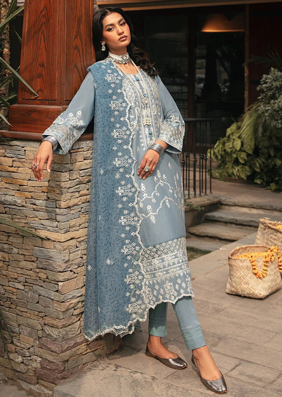 Mohagni | Muntazir Luxury Lawn 24 | CM-07 - Official Mohagni stockist in UK - Sakeena London