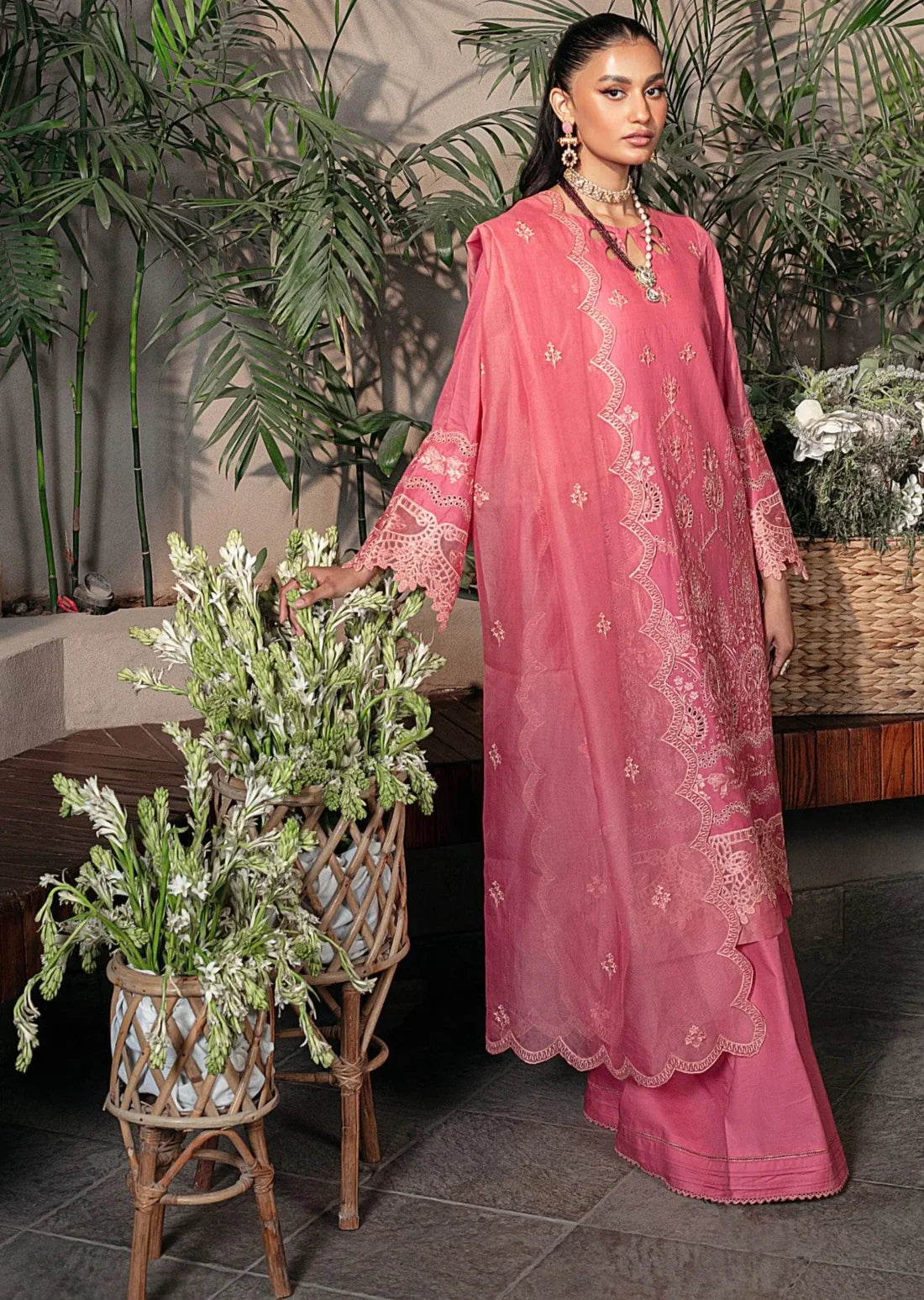 Mohagni | Muntazir Luxury Lawn 24 | CM-08 - Official Mohagni stockist in UK - Sakeena London