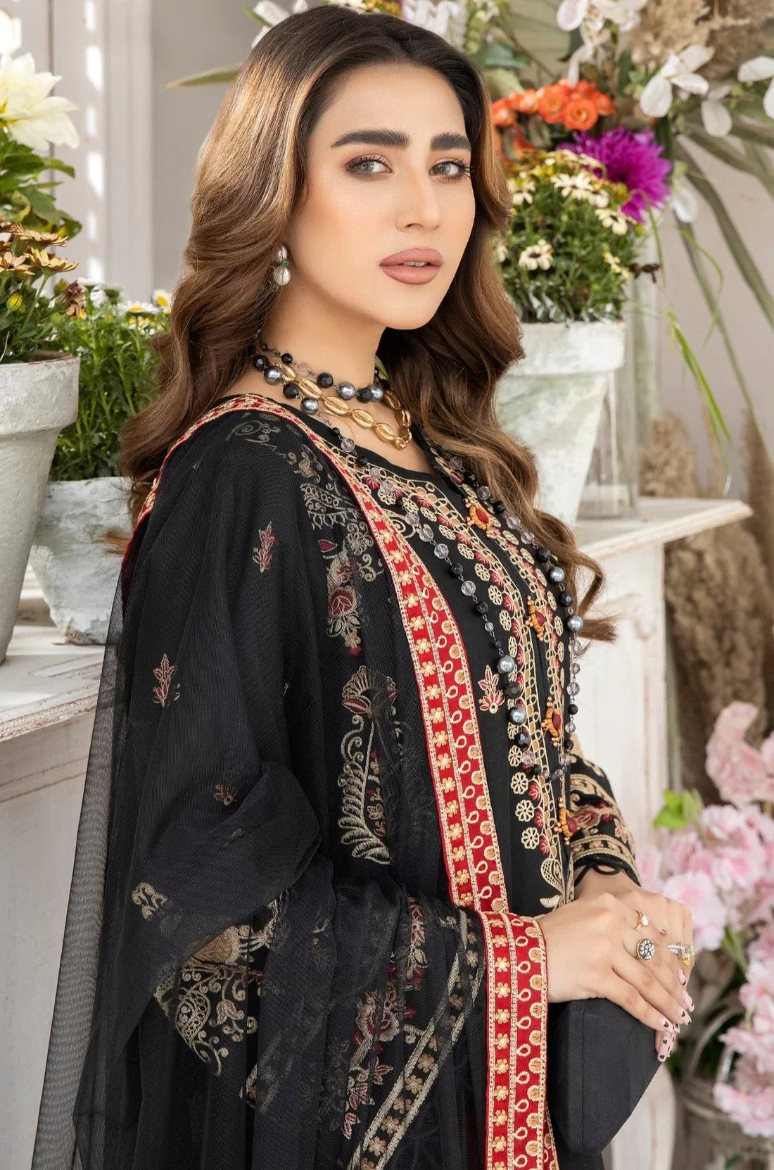 Mohagni | Muntazir Luxury Lawn 24 | AM-05 - Official Mohagni stockist in UK - Sakeena London