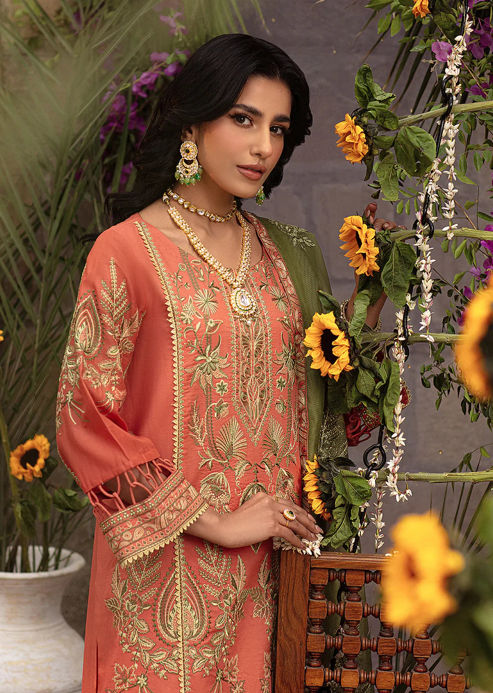 Mohagni | Muntazir Luxury Lawn 24 | CM-09 - Official Mohagni stockist in UK - Sakeena London
