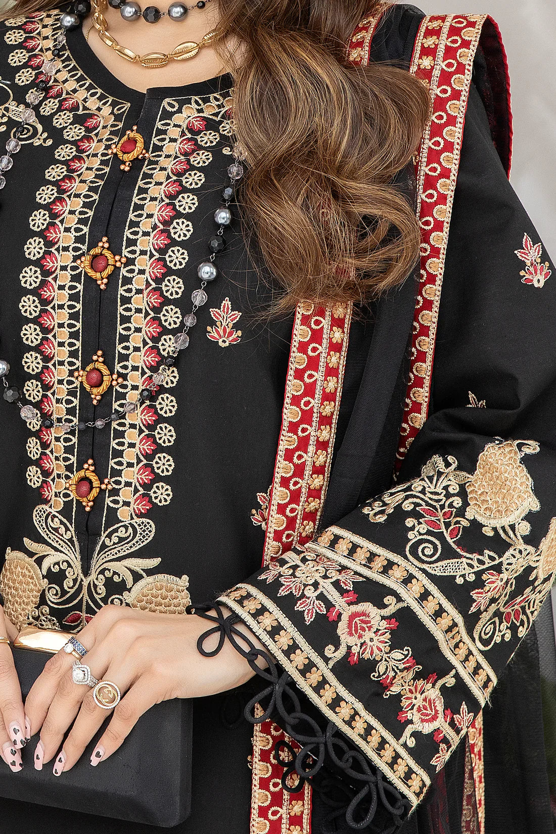 Mohagni | Muntazir Luxury Lawn 24 | AM-05 - Official Mohagni stockist in UK - Sakeena London