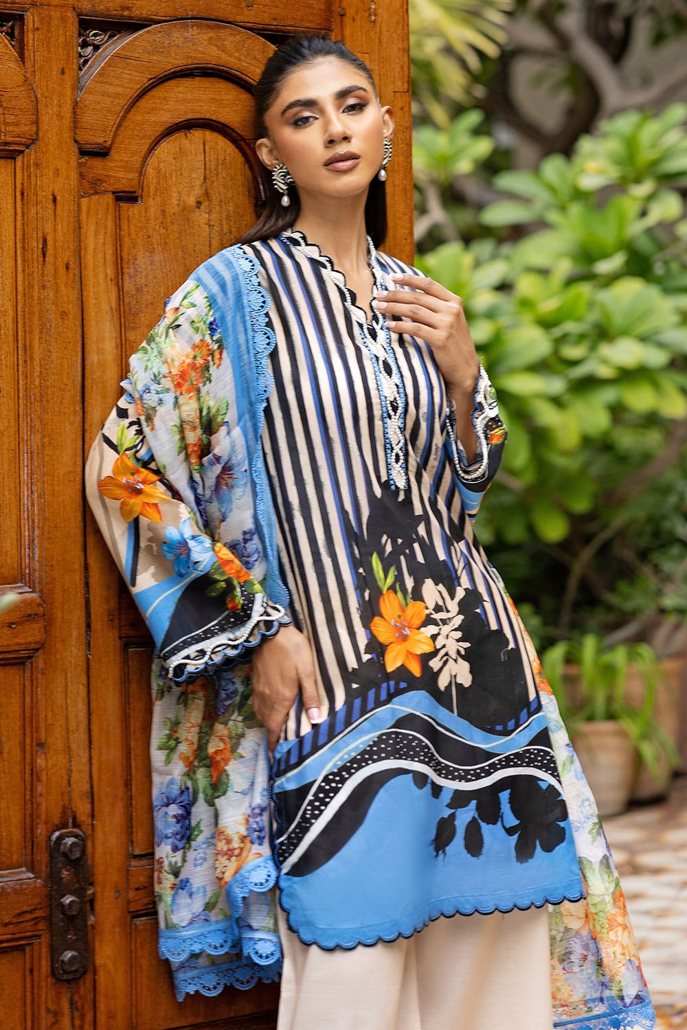 Gul Ahmed | Festive Capsule 25 | PC-52002 - Official Gul Ahmed stockist in UK - Sakeena London