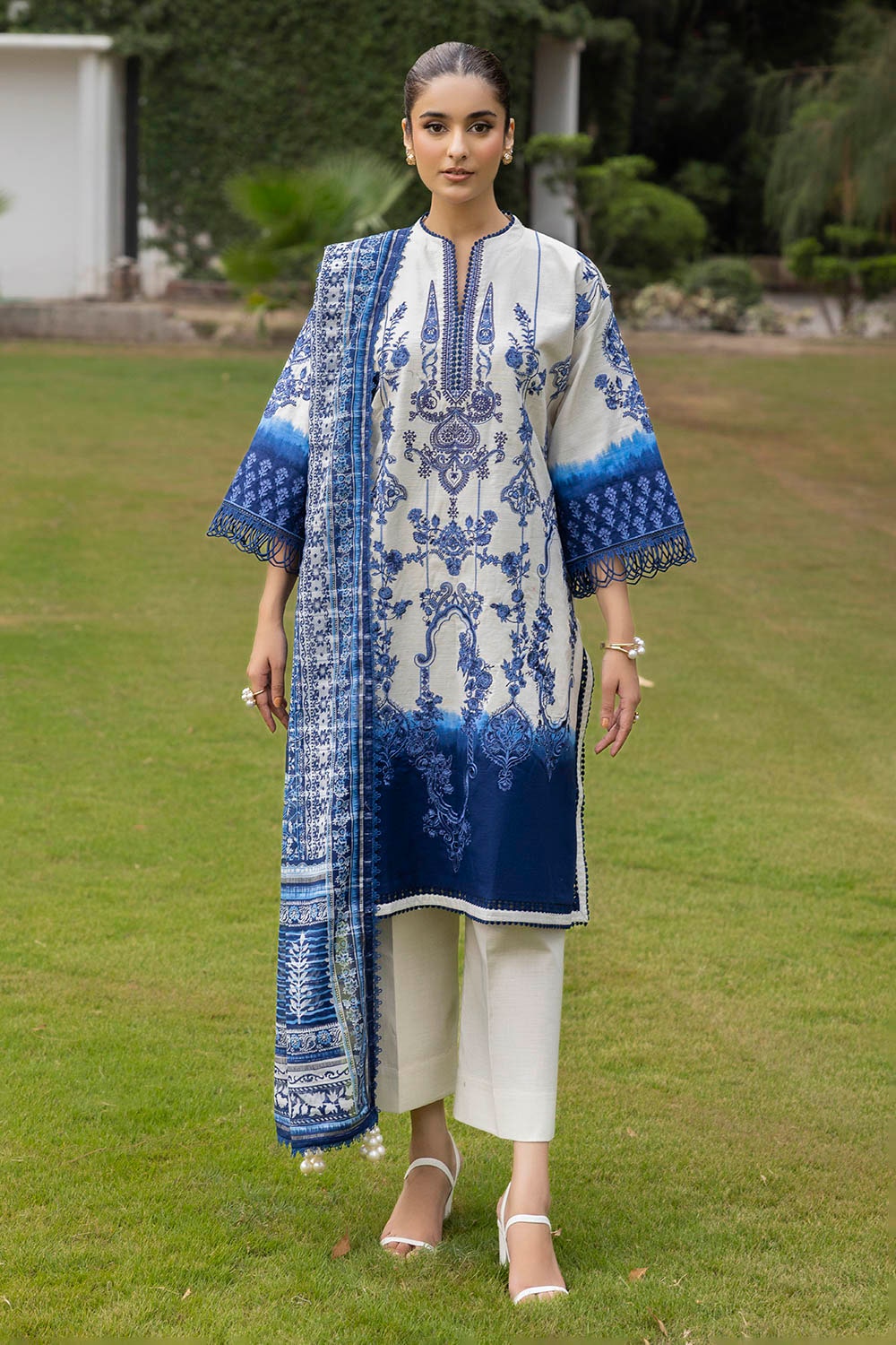 Gul Ahmed | Winter Collection 25 | K-52095 - Official Gul Ahmed stockist in UK - Sakeena London
