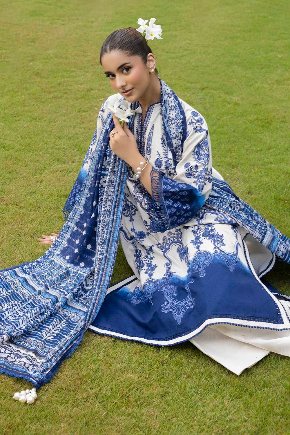Gul Ahmed | Winter Collection 25 | K-52095 - Official Gul Ahmed stockist in UK - Sakeena London