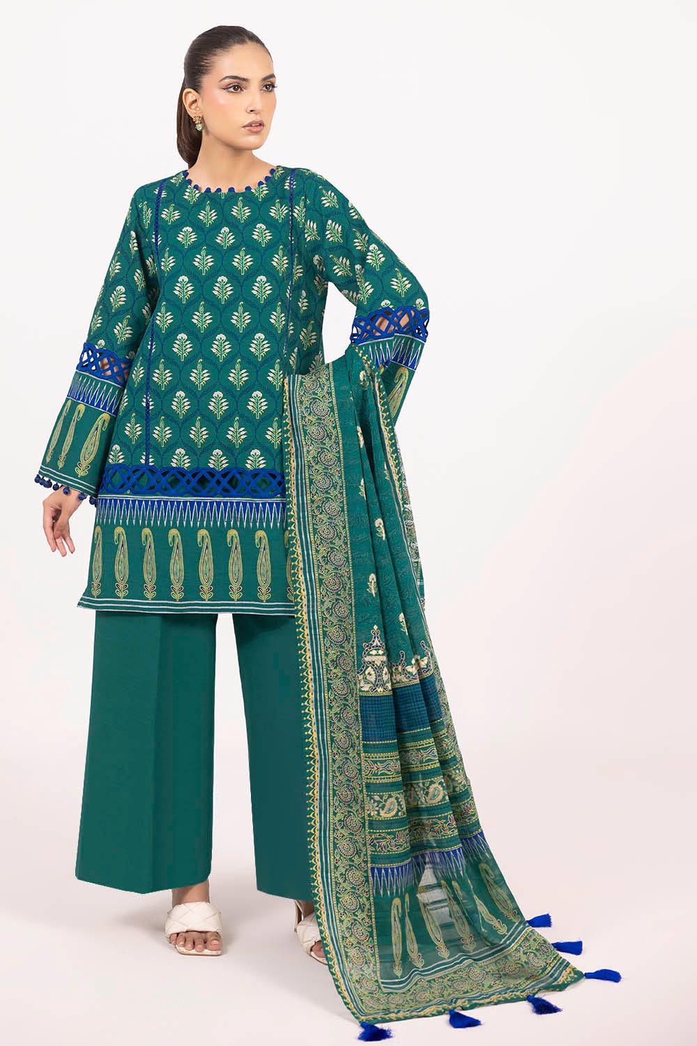 Gul Ahmed | Winter Collection 25 | K-52080 - Official Gul Ahmed stockist in UK - Sakeena London