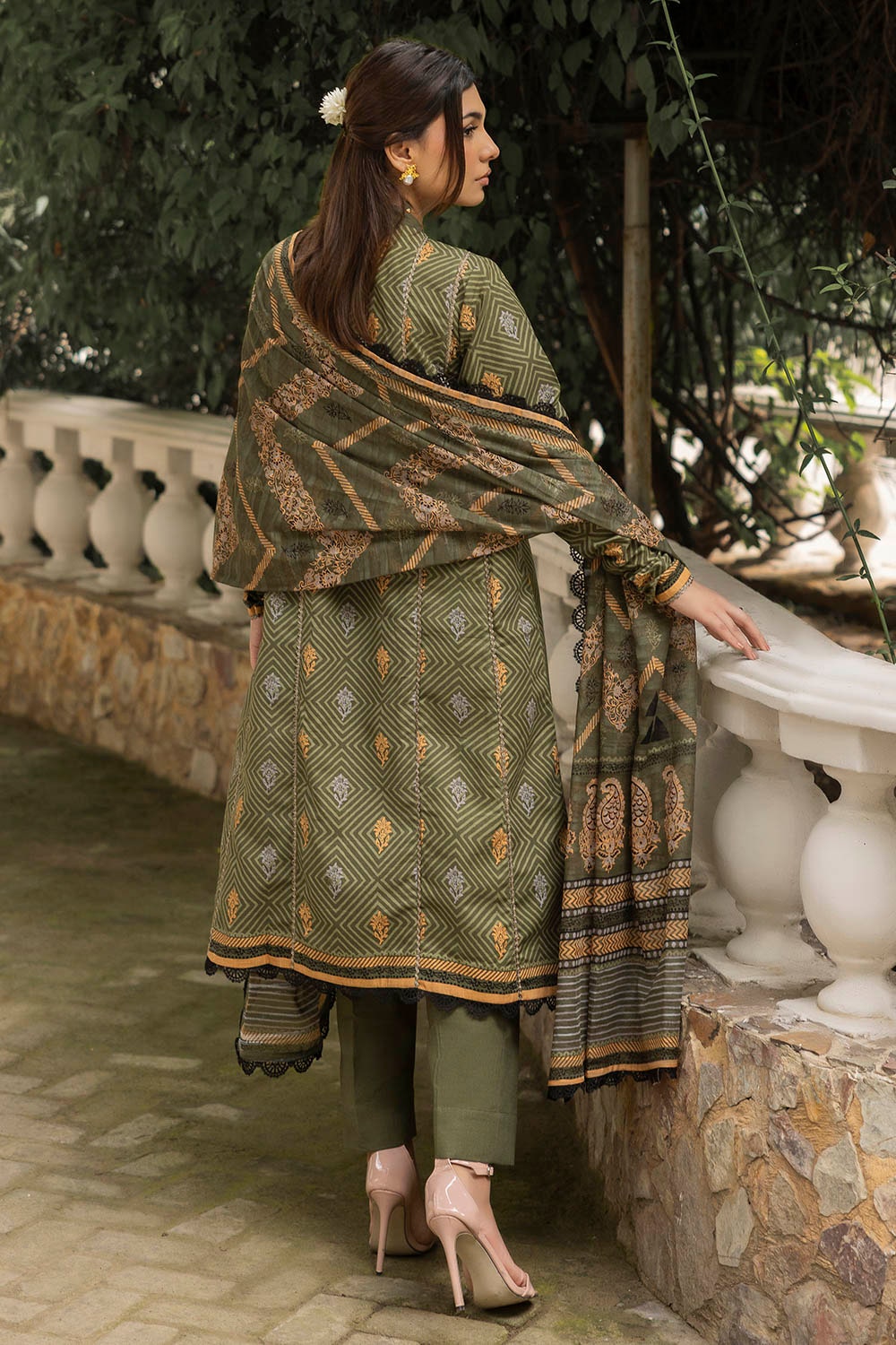 Gul Ahmed | Winter Collection 25 | K-52081 - Official Gul Ahmed stockist in UK - Sakeena London