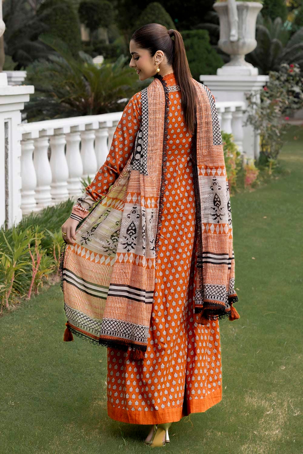 Gul Ahmed | Winter Collection 25 | K-52019 - Official Gul Ahmed stockist in UK - Sakeena London