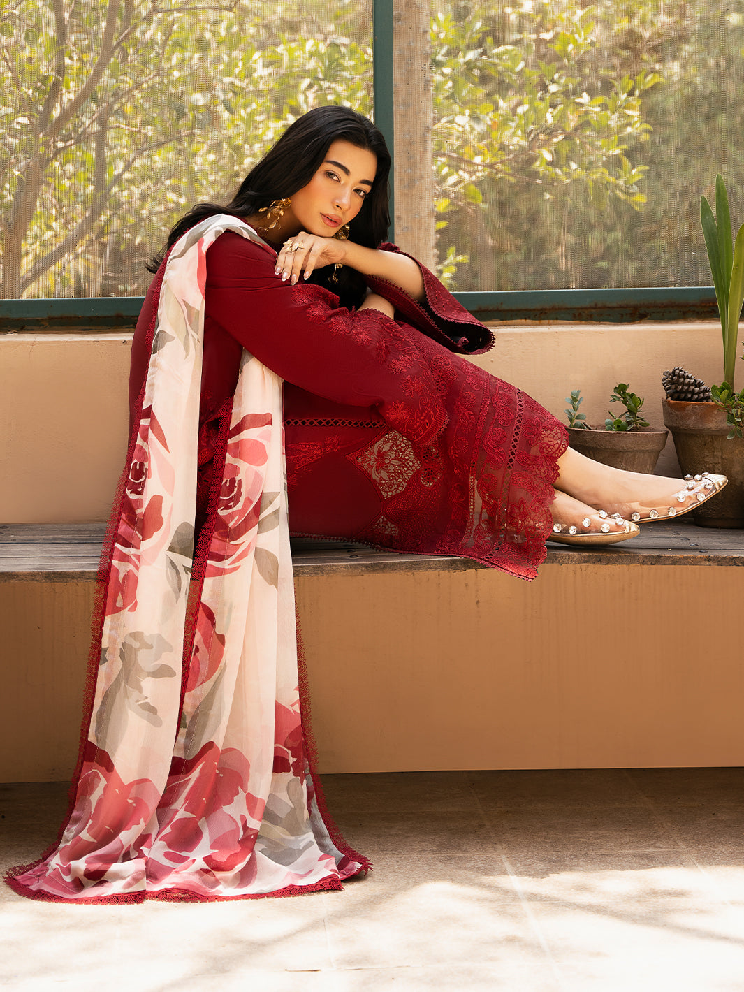 Izel | Dastak Luxury Lawn | REET - Official Izel stockist in UK - Sakeena London