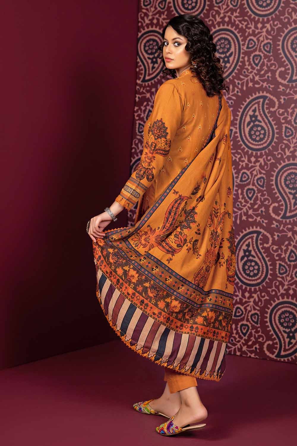 Gul Ahmed | Winter Collection 24 | Suit K-32006 - Official Gul Ahmed stockist in UK - Sakeena London