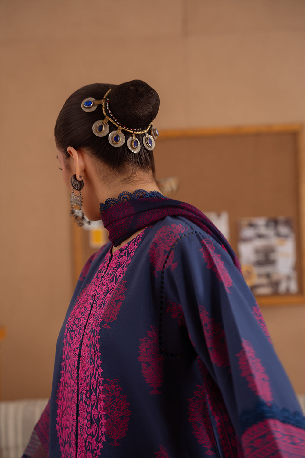 Saira Rizwan | Laanem Summer Lawn 25 | ELARA-B-SRL25-01 - Official Saira Rizwan stockist in UK - Sakeena London