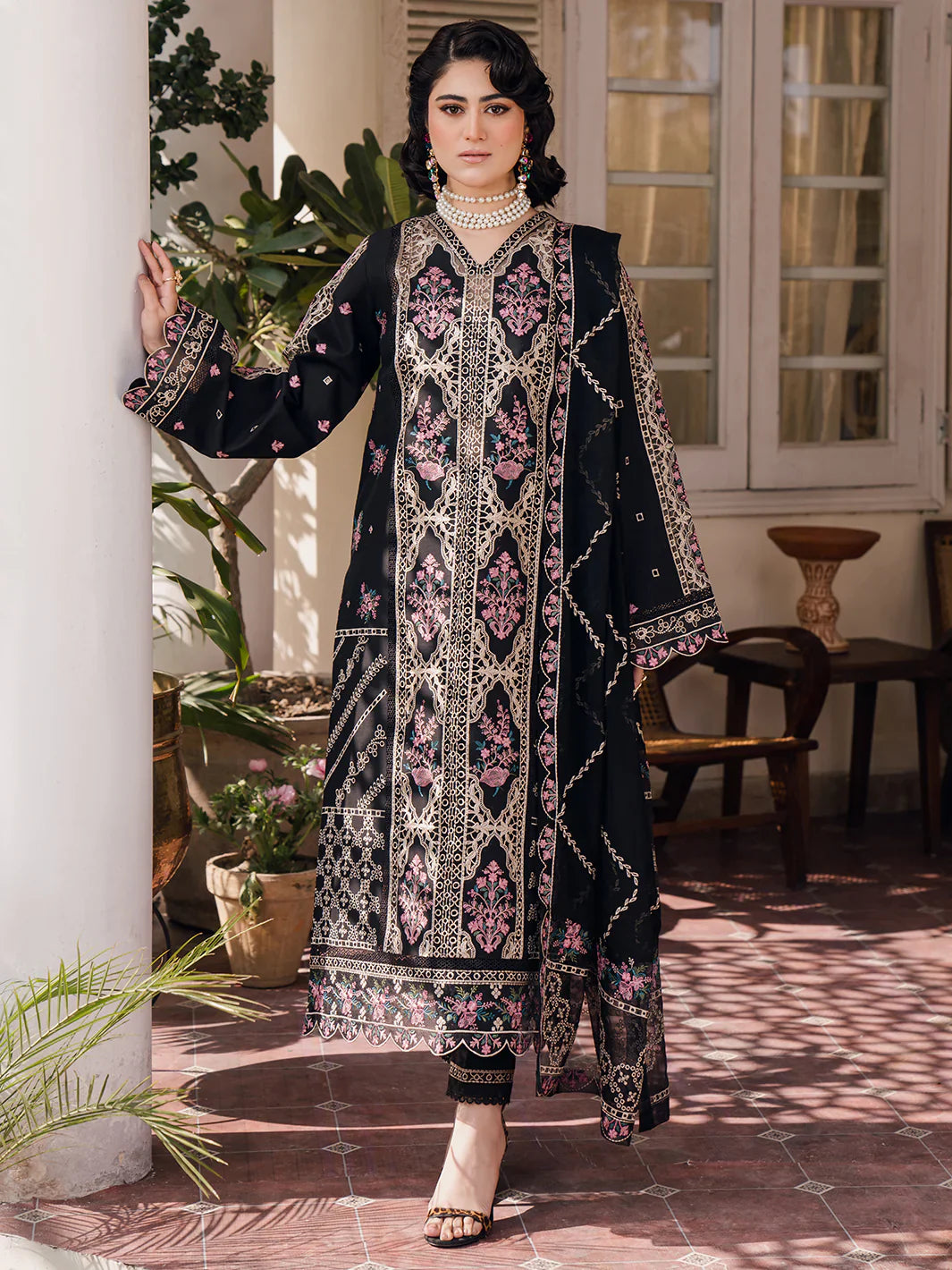 Bin Ilyas | Naqsh Luxury Lawn | Esra - Official Bin Ilyas stockist in UK - Sakeena London