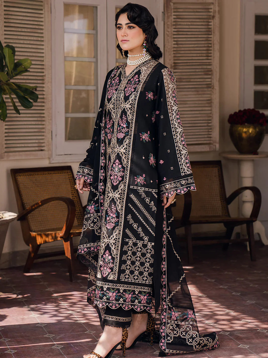 Bin Ilyas | Naqsh Luxury Lawn | Esra - Official Bin Ilyas stockist in UK - Sakeena London