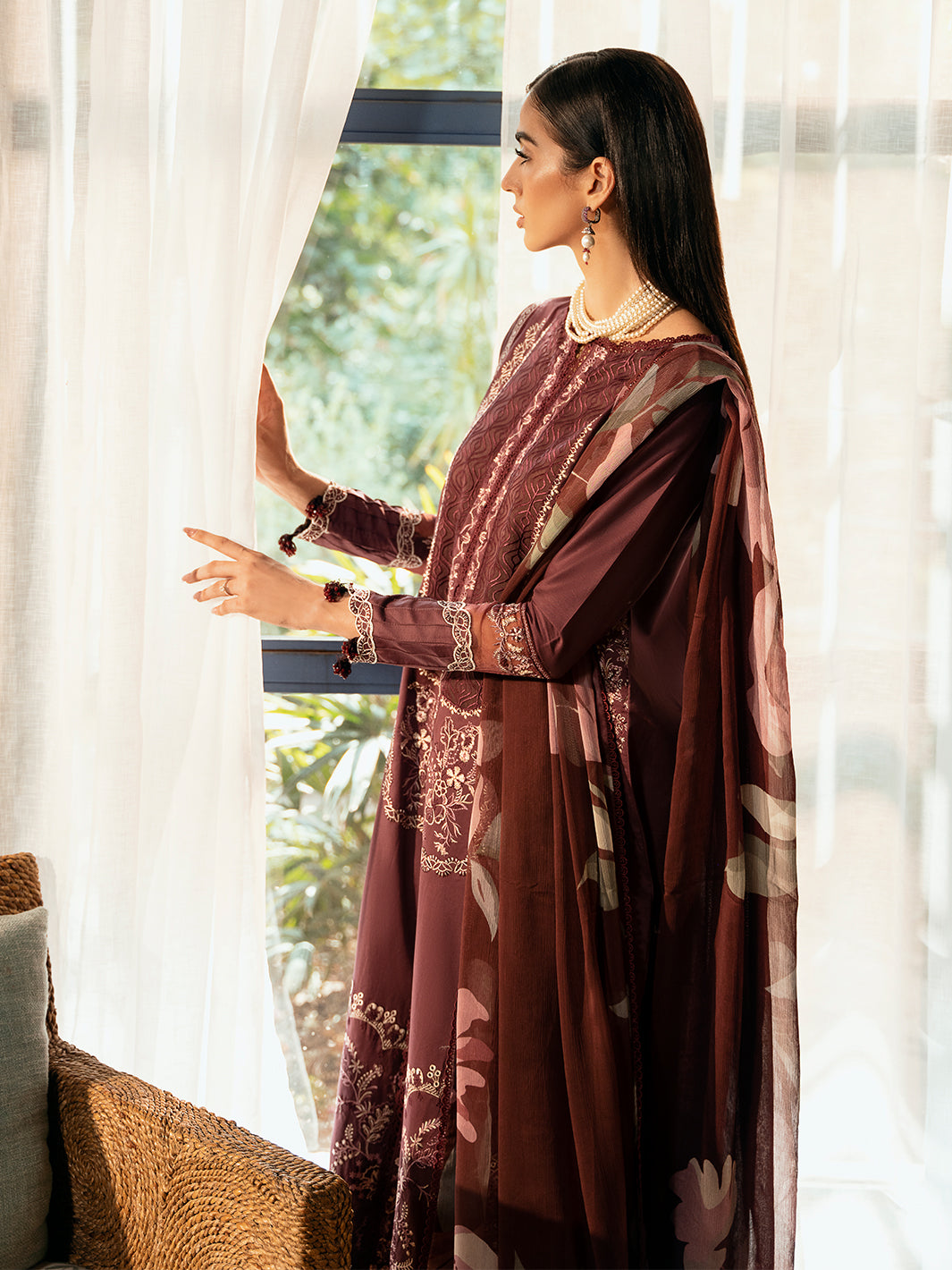 Izel | Dastak Luxury Lawn | TABEER - Official Izel stockist in UK - Sakeena London