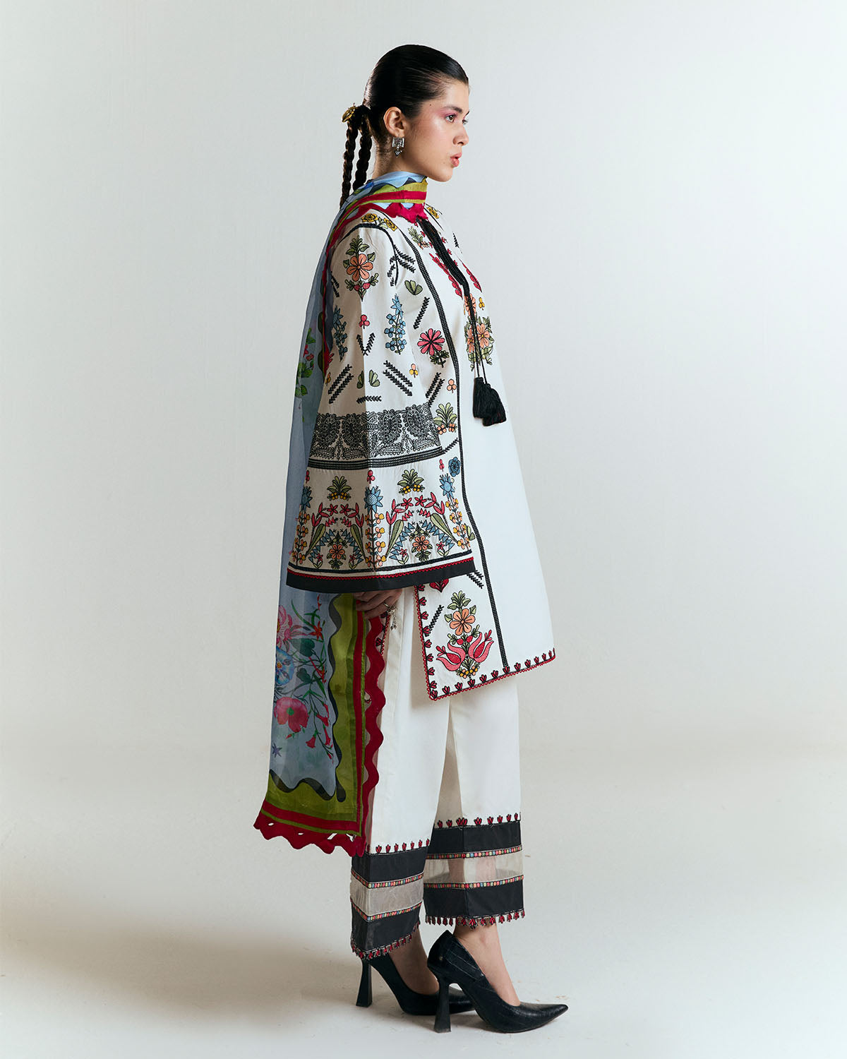 Jugnu | SS 25 | Tiya - Official Jugnu stockist in UK - Sakeena London