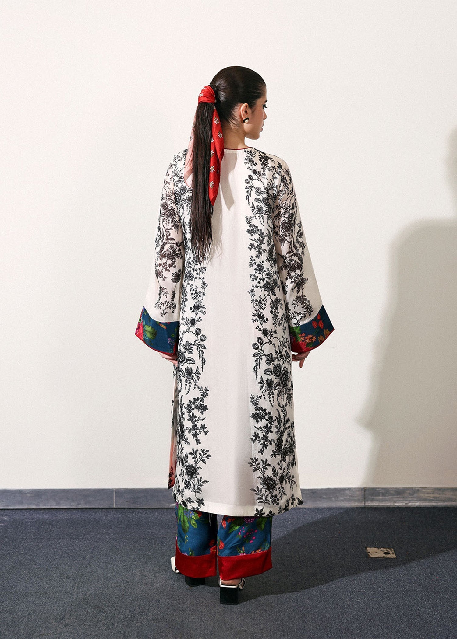 Hussain Rehar | Pay Day | Ivraie - Official Hussain Rehar stockist in UK - Sakeena London