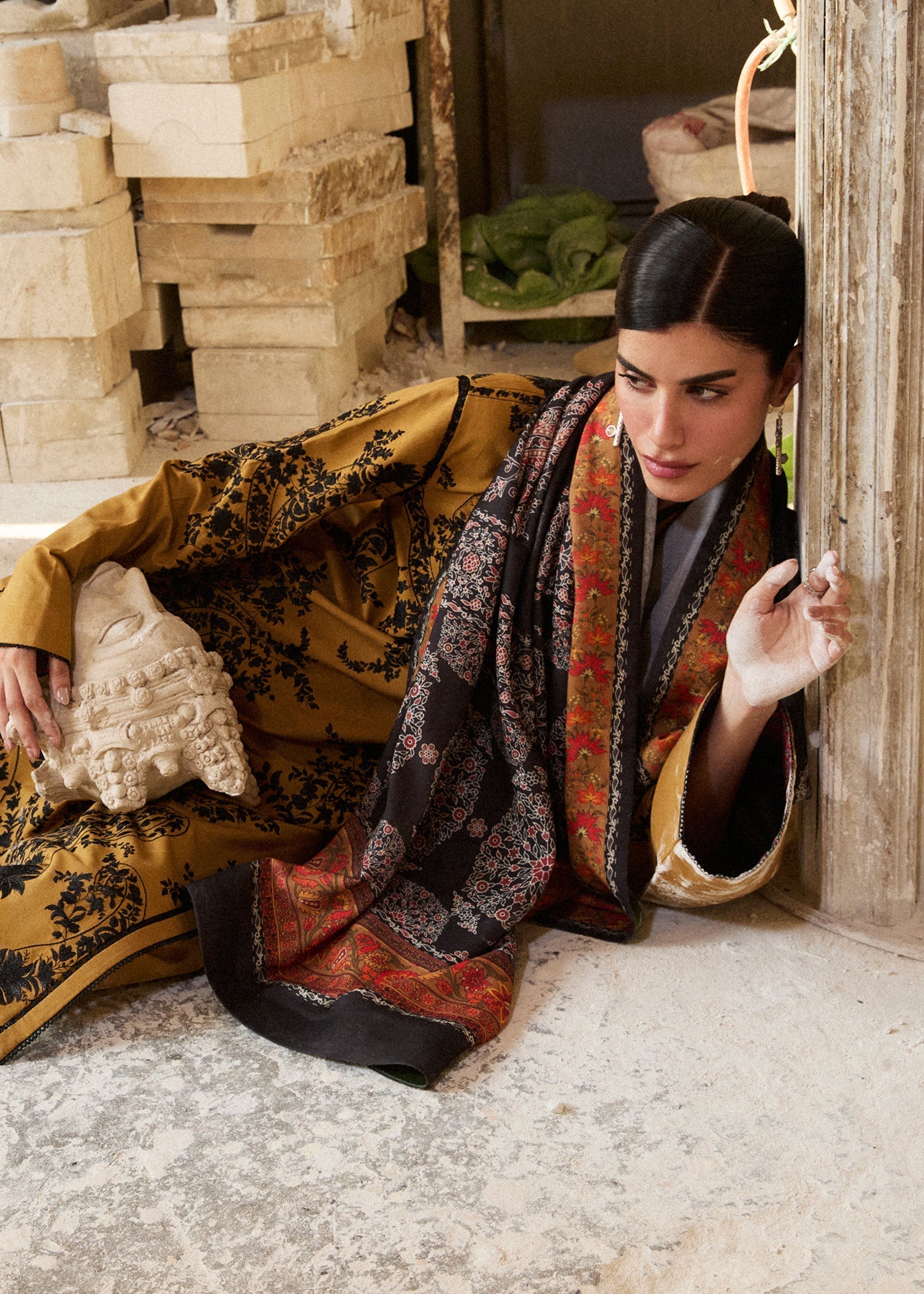 Hussain Rehar | Khaddar Pret 25 |MERI GOLD - Official Hussain Rehar stockist in UK - Sakeena London