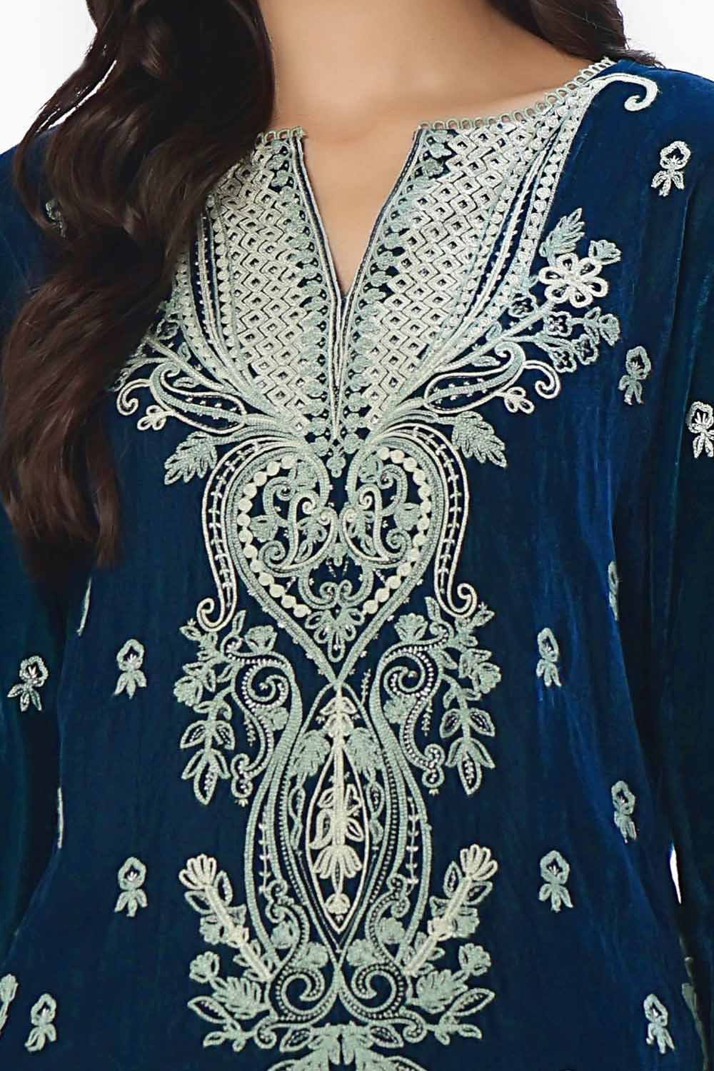 Gul Ahmed | Winter Collection 24 | Velvet Dupatta WV-42004 - Official Gul Ahmed stockist in UK - Sakeena London