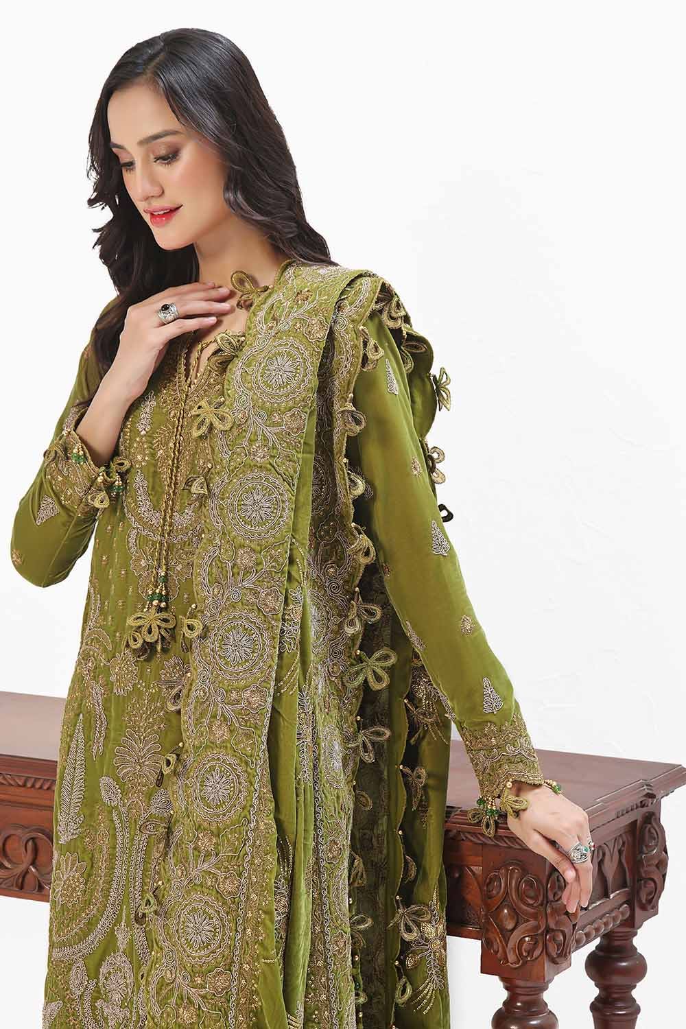 Gul Ahmed | Winter Collection 24 | Velvet Dupatta WV-42007 - Official Gul Ahmed stockist in UK - Sakeena London