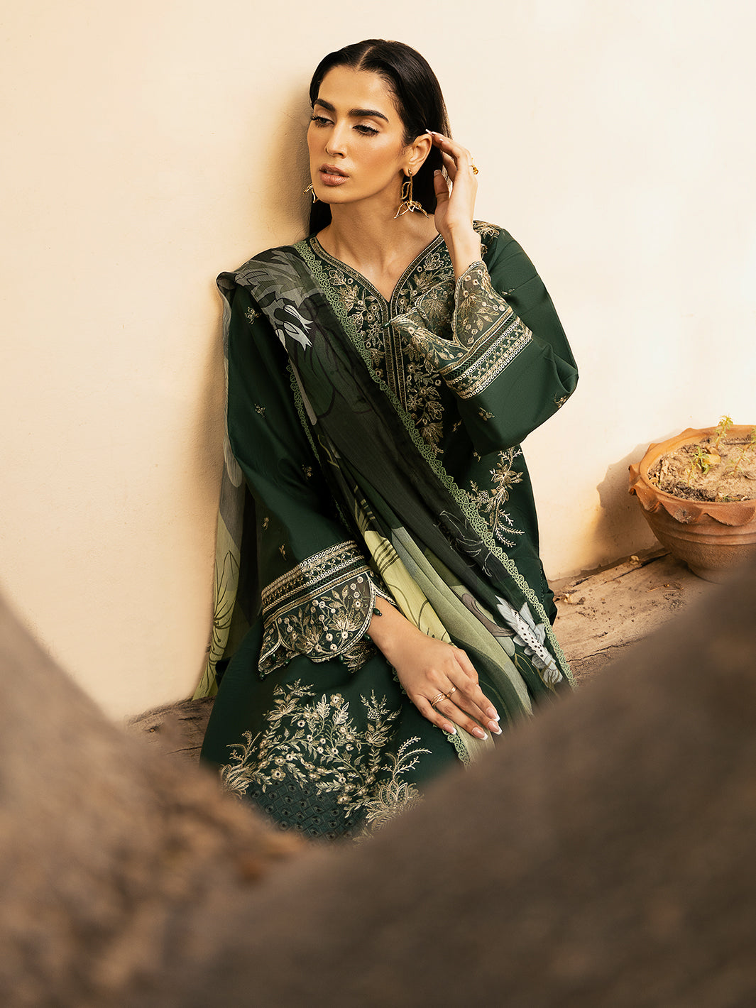 Izel | Dastak Luxury Lawn | ZAIB - Official Izel stockist in UK - Sakeena London