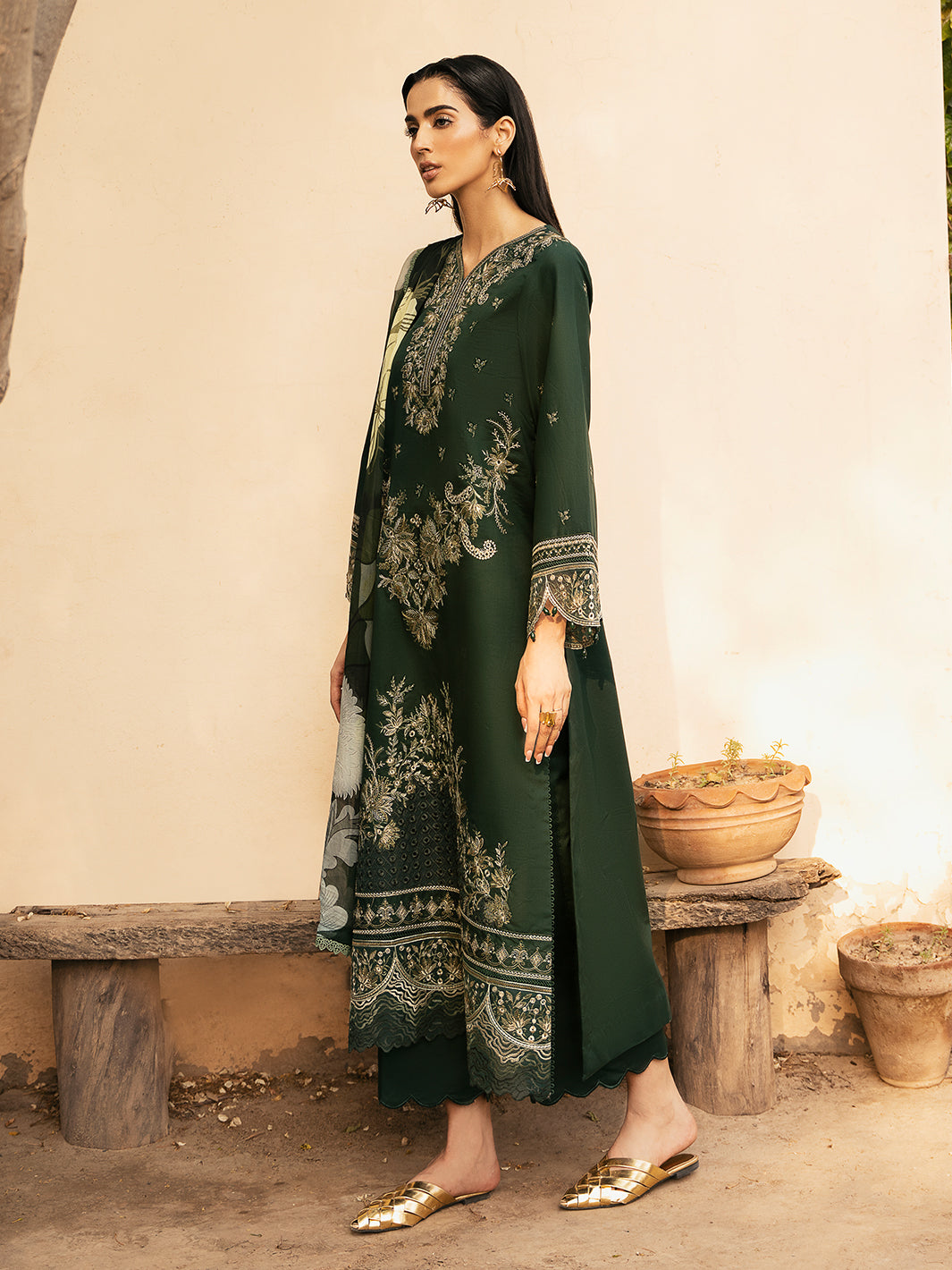 Izel | Dastak Luxury Lawn | ZAIB - Official Izel stockist in UK - Sakeena London